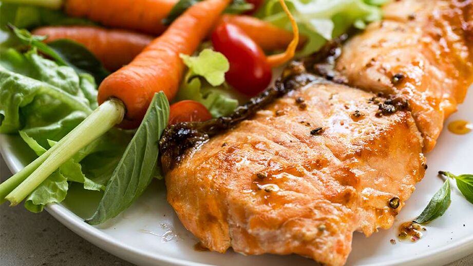 Ako želite smršaviti, morate u prehranu uvrstiti ribu i svježe povrće. 