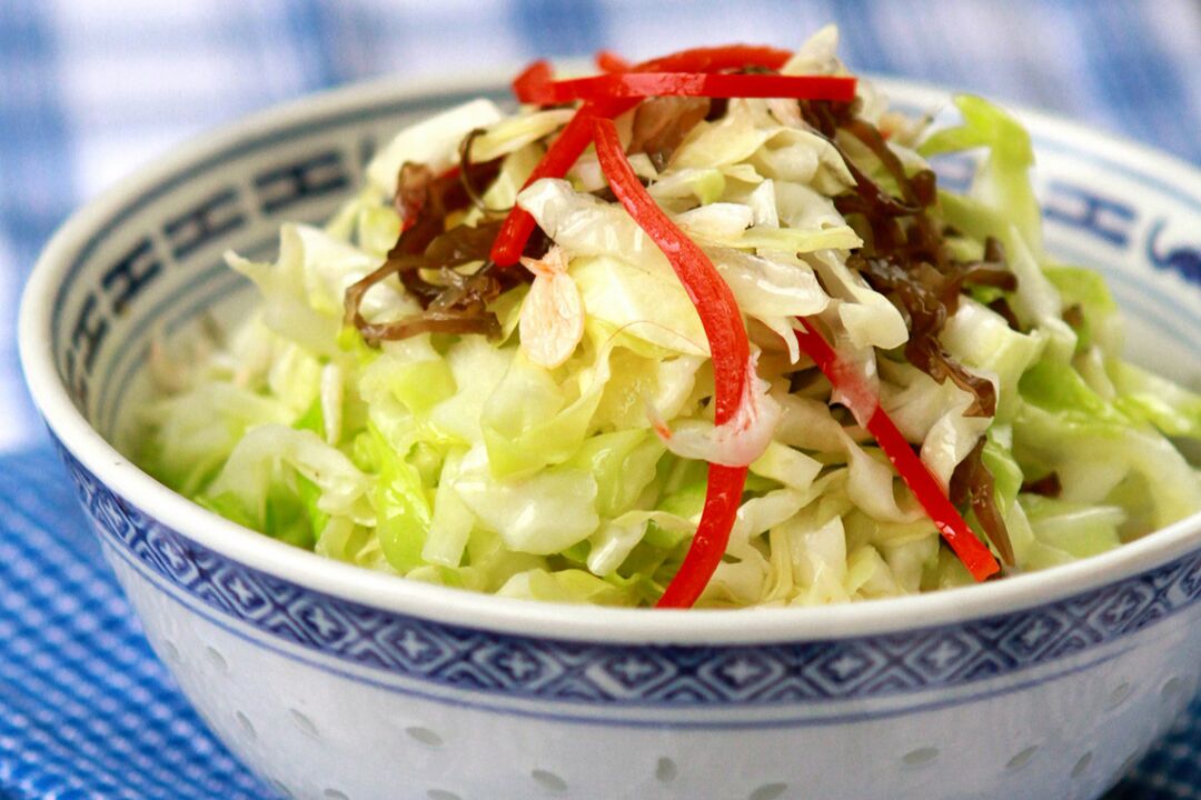 Salata od kupusa jedna je od mogućnosti jela na dijetnom jelovniku Omiljeni.